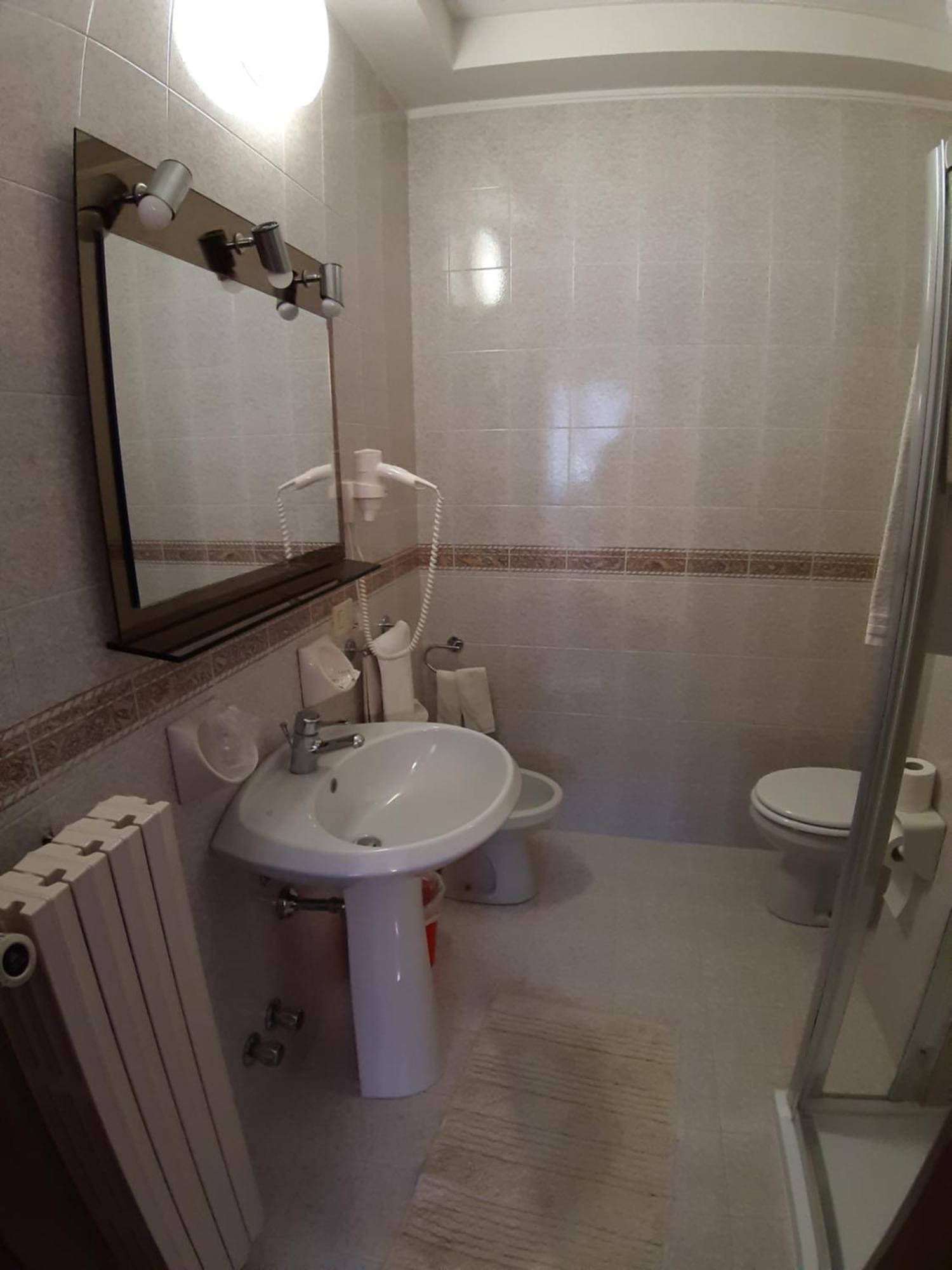 Hotel Ristorante Centrale Vestone Номер фото